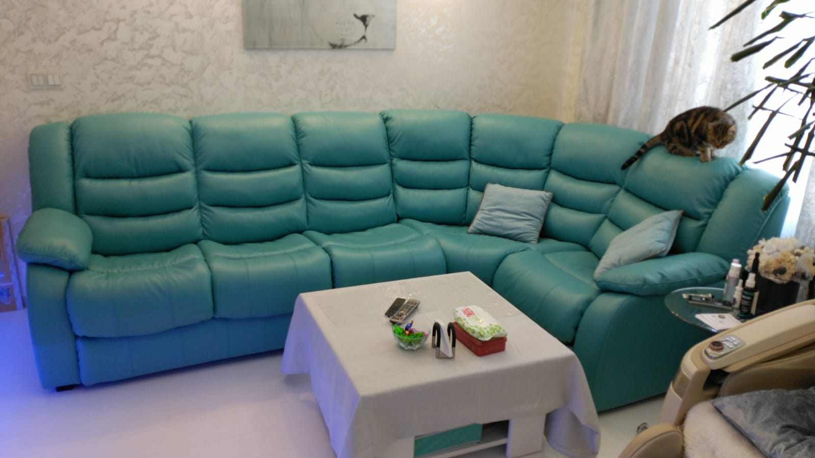 Перетяжка дивана на дому. Бабушкин