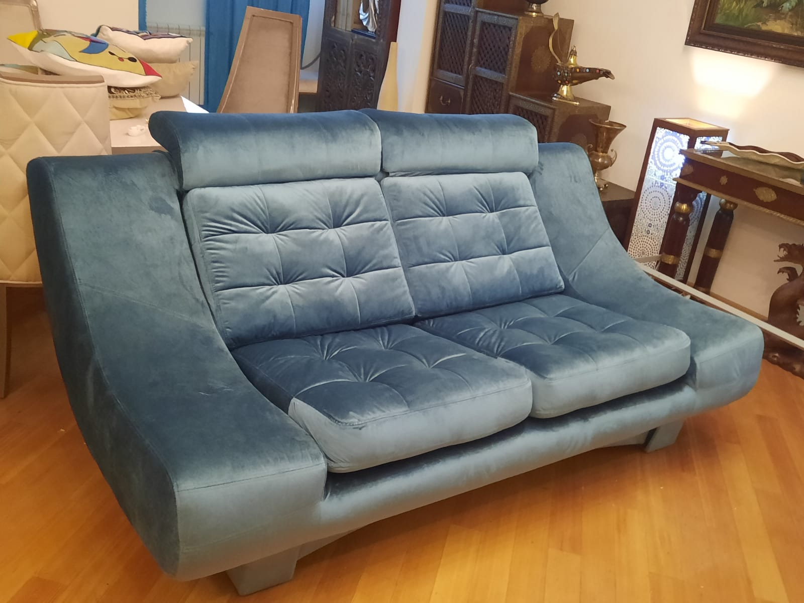 Обивка дивана на дому. Бабушкин